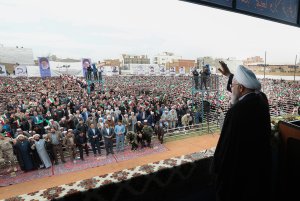 حضور دکتر روحانی در اجتماع با شکوه مردم گنبدکاووس