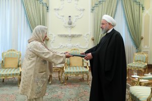 تقدیم استوارنامه سفیر پاکستان