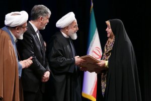 مراسم تقدیر از آثار برگزیدگان جایزه کتاب سال با حضور رئیس جمهور