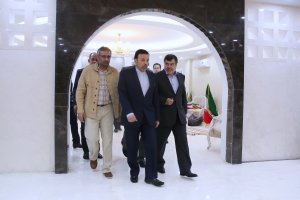دیدار دکتر واعظی با فعالان اقتصادی استان هرمزگان