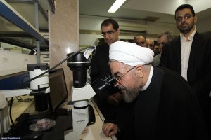 بازدید رییس‌ جمهور از پژوهشگاه رویان