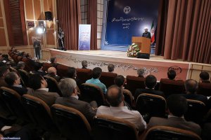 محصولات رویان باید به یک برند جهانی تبدیل شوند/دولت در تأمین هزینه تحقیقات کاربردی محدودیت ندارد