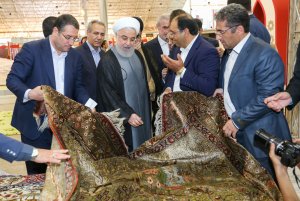 در افتتاح نمایشگاه فرش دستباف تبریز