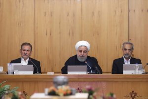 برای تکمیل طرح ریلی چابهار به زاهدان تسهیلات اختصاص یافت/ صدور مجوز پروانه بهره برداری تعدادی از شهرک های صنعتی صنفی غیردولتی در شعاع ۱۲۰ کیلومتری تهران/ موافقت دولت با دائمی شدن مقررات لغو روادید یکطرفه برای ورود اتباع عمانی به ایران/ تصویب آیین نامه «حمایت حقوقی و قضایی از کارکنان و مأموران دستگاه‏های اجرایی»/ تصمیمات دولت برای اجرایی شدن ممنوعیت ثبت موتورهای دوزمانه برای شناورها