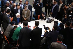 گفتگوی صمیمی رئیس جمهور با جوانان فعال استارتاپی / بازدید از کارخانه نوآوری آزادی