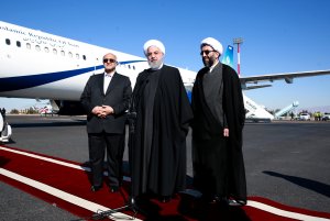 دکتر روحانی وارد استان کرمان شد