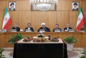 آیین‌نامه اجرایی ستاد تسهیل و رفع موانع تولید تصویب شد/ بررسی وضعیت رسوب کالا در بنادر کشور/ رفع مشکلات خودروهای موجود در گمرکات استان های خوزستان، بوشهر و هرمزگان