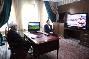 ویدئو کنفرانس رییس جمهور با پایگاه امدادرسانی هلال احمر ، بیمارستان ایت الله خوانساری اراک و کارخانهتولید مواد بهداشتی و شوینده استان کردستان