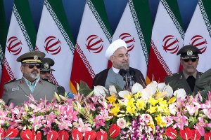 متن سخنان دکتر روحانی در مراسم رژه نیروهای مسلح در آغاز هفته دفاع مقدس