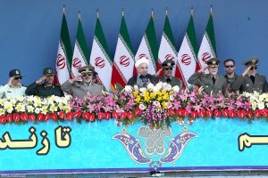 حضور در مراسم رژه نیروهای مسلح به مناسبت آغاز هفته دفاع مقدس