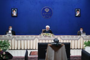 دستور مهم رئیس جمهور برای زمانبندی منظم عرضه سهام دولتی در بازار بورس/ واگذاری سهام دولت به ارزش تقریبی ۳۲ هزار میلیارد تومان به سازمان تأمین اجتماعی بابت رد دیون دولت / تصویب آیین نامه اجرایی درخصوص بازنشستگی پیش از موعد همسران و فرزندان شاغل شهدا / تاکید بر تعامل ، تفاهم ، وحدت و انسجام با سایر قوا