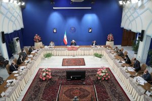 نشست تولیدکنندگان و فعالان صنایع پتروشیمی و فولاد کشور با رییس جمهور