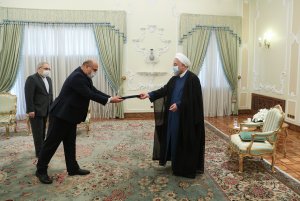 تقدیم استوارنامه سفیر جدید عراق به دکتر روحانی