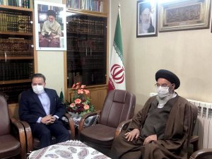  دیدار دکتر واعظی با ایت الله طباطبایی نژاد نماینده ولی فقیه در اصفهان