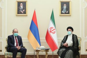 دیدار نخست وزیر ارمنستان با آیت‌الله رئیسی