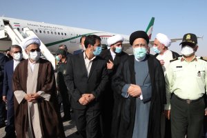ورود رئیس جمهور به شهرستان طبس
