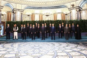 عکس یادگاری سران شرکت کننده در اجلاس سران سازمان همکاری شانگهای
