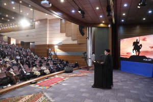 دیدار رئیس جمهور با نخبگان ، علماء ، خانواده شهدا ، ایثارگران و جمعی از اقشار مختلف مردم