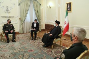 دیدار وزیر دفاع آذربایجان با رئیس جمهور