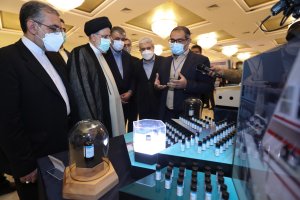 بازدید از نمایشگاه دستاوردهای صنعت هسته ای