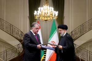نشست مطبوعاتی روسای جمهور ایران و تاجیکستان و امضاء 17 سند همکاری بین دو کشور