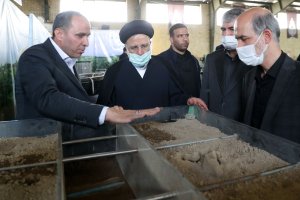 بازدید دکتر رئیسی از نمایشگاه شرکت‌های دانش بنیان «پیشران»