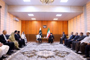 دیدار نخست وزیر پاکستان با دکتر رئیسی