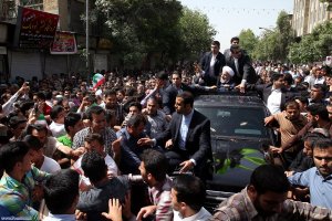 استقبال باشکوه شیرازی‌ها از دکتر روحانی