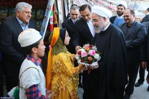 بازدید دکتر روحانی از نمایشگاه توانمندی‌های عشایر استان فارس