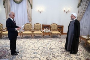 تقدیم استوارنامه سفیر ارمنستان