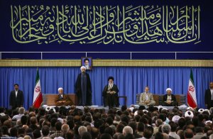 دکتر روحانی در دیدار جمعی از کارگزاران نظام و سفرا با رهبر معظم انقلاب اسلامی