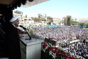 ایران سرزمین تولید و صادرات است و نه واردات/ دولت یازدهم همه‌توان خود را برای توسعه کردستان بکار می‌گیرد/ سیاسیون آمریکا اتاق سیاسی خود را خانه تکانی کنند