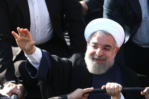 دکتر روحانی وارد  اسلامشهر شد