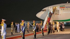 عاد رئیس الجمهوریة الی العاصمة طهران
