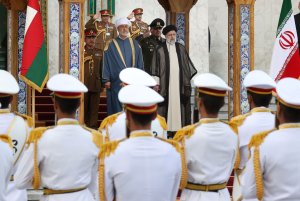 مراسم استقبال رسمی آیت‌الله رئیسی از سلطان عمان