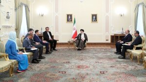 یجب تقویة مکانة منظمة سیکا عبر دعم الأعضاء و النشاط الأکثر و الأفضل من قبل سکرتریة المنظمة/ نهج الأحادیة علی وشك الأفول علی الصعید العالمی و تقرر المنظمات الاقلیمیة مصیر العالم و مستقبله