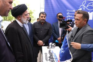 بازدید آیت‌الله رئیسی از نمایشگاه احیاگران واحد‌های اقتصادی آذربایجان شرقی
