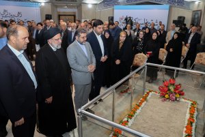 دیدار با جمعی از اصحاب فرهنگ و هنر استان آذربایجان شرقی