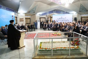 دیدار با جمعی از اصحاب فرهنگ و هنر استان آذربایجان شرقی