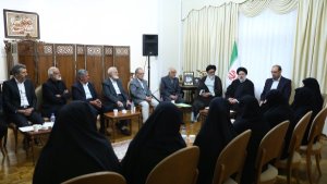 Families of martyrs true owners, great support of revolution, hoisted flag of sacrifice and martyrdom in society/ Popular Administration determined to solve problems
