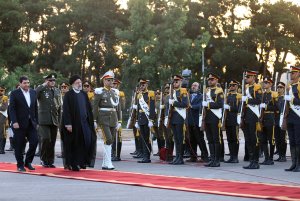 دکتر رئیسی تهران را به مقصد ونزوئلا ترک کرد
