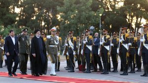 غادر رئیس الجمهوریة الدکتور رئیسی طهران متوجها الی فنزویلا