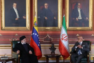 حضور در پارلمان و دیدار با رئیس مجلس ونزوئلا