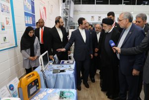 دکتر رئیسی از نمایشگاه علم‌ و فناوری دستاوردهای ایرانی در کاراکاس بازدید کرد