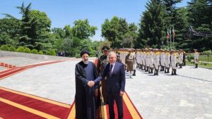 Dr Raisi officially receives Uzbek President
