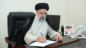 President condoles veteran poet Abbas Baratipour's demise
