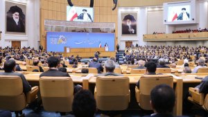 Thanking results of efforts of industry, mining sector in beginning of production growth process from second half of year 1400 until now/ Gov't serious determination in solving problems facing production boom
