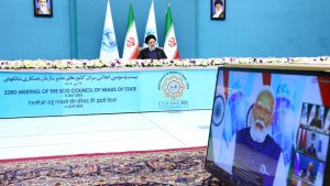 ستبقی المیزات الایجابیة للانضمام الرسمی لجمهوریة ایران الاسلامیة الی منظمة شنغهای للتعاون خالدة فی التاریخ/ جعلنا سیاسة حسن الجوار و التناغم و التعاون أساسا و مبدئا لسیاستنا الخارجیة/ تشکیل النظم الأممی العادل بحاجة الی حذف الدولار کأداة للهیمنة الغربیة/ اساءة بعض البلدان لقیم الشعوب الأخری تدل علی انهیارها الأخلاقی و سبب لبسط الکراهیة و الحقد/ الکیان الصهیونی رمز لاعتداء علی حق سیادة‌ الأراضی للشعوب