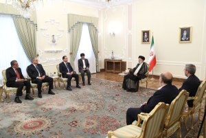 امیدوارم با برقراری ثبات و آرامش در لیبی، تعاملات فیمابین با سرعت بیشتر گسترش یابد/ عمیقا معتقدم مشکلات لیبی و برخی کشورهای اسلامی ناشی از حضور و دخالت‌های بیگانگان است/ سفیر لیبی: مردم لیبی به ایران به عنوان یکی از حامیان واقعی مقاومت نگاهی تقدیرآمیز دارند و سپاسگزار تلاش‌های شما برای تقویت روابط منطقه‌ای هستند
