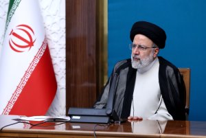 توجه ویژه به مرجعیت علمی کشور در رشته‌های مختلف و افتخارات کسب شده در این زمینه ضروری است/ تاکید بر اهمیت ایجاد احساس امنیت شغلی برای جوانان در شرف فارغ‌التحصیلی/ ماموریت به سازمان اداری و استخدامی برای رفع مشکلات جذب پزشک در هیئت‌های علمی